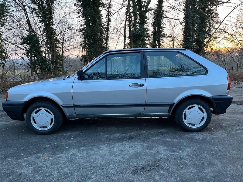 Gebraucht VW Polo 54 PS (39 kW) 1991 Silber Coupé