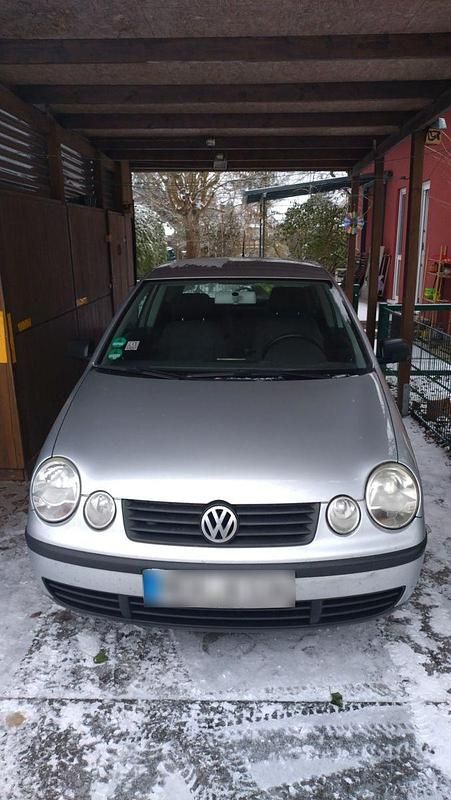 Gebraucht VW Polo Basis 54 PS (39 kW) 2003 Silber Limousine