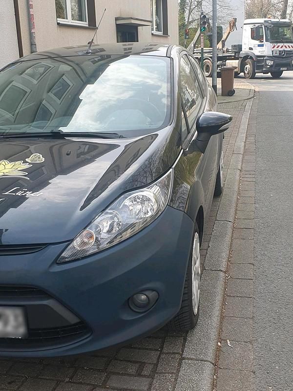 Gebraucht Ford Fiesta 82 PS (60 kW) 2011 Schwarz Kleinwagen