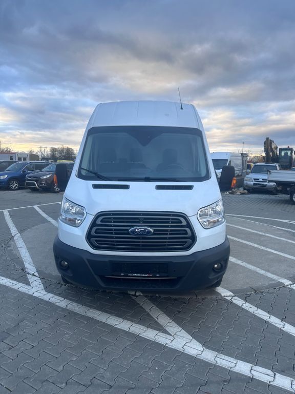 Weiß Gebraucht 2020 Ford Transit Limousine | 13.300 € (Superpreis) - Bild 1/4