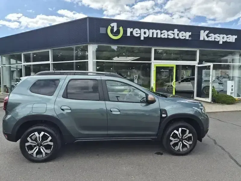 Second-hand Dacia Duster Extreme 150 CP (110 kW) 2023 Portocaliu SUV
