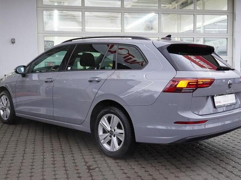 Gebraucht VW Golf VIII Life 150 PS (110 kW) 2022 Grau Kombi