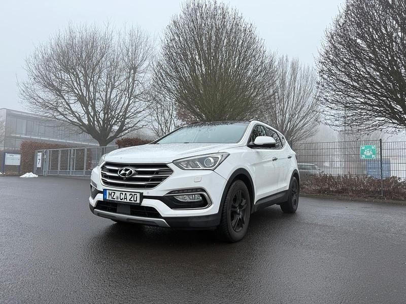Gebraucht Hyundai Santa Fe 200 PS (147 kW) 2016 Weiß SUV