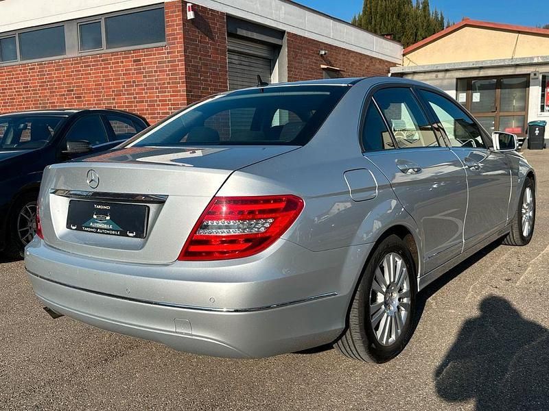 Gebraucht Mercedes C180 156 PS (114 kW) 2012 Silber Limousine