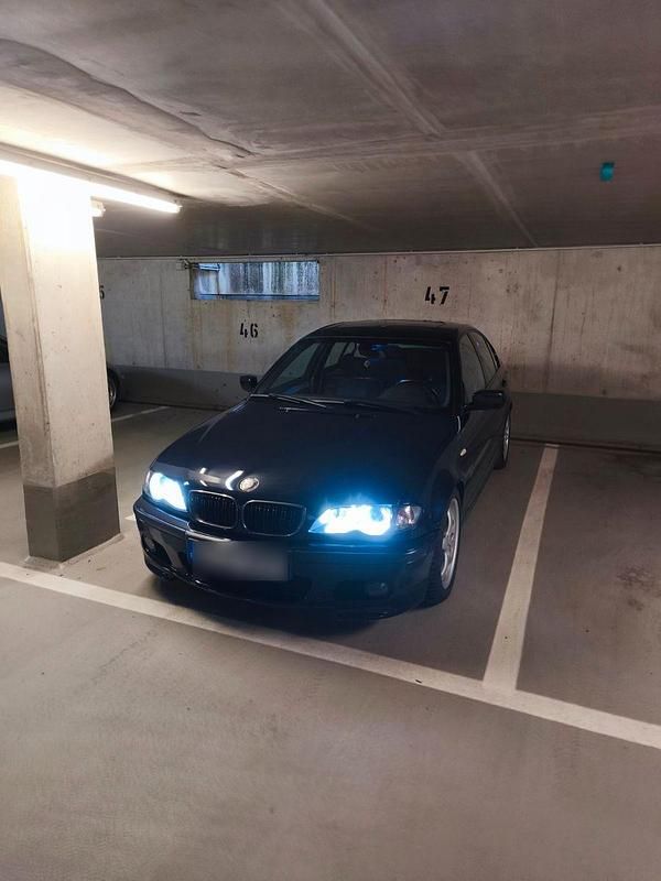 Gebraucht BMW 330 Sport Line 231 PS (169 kW) 2004 Blau Limousine