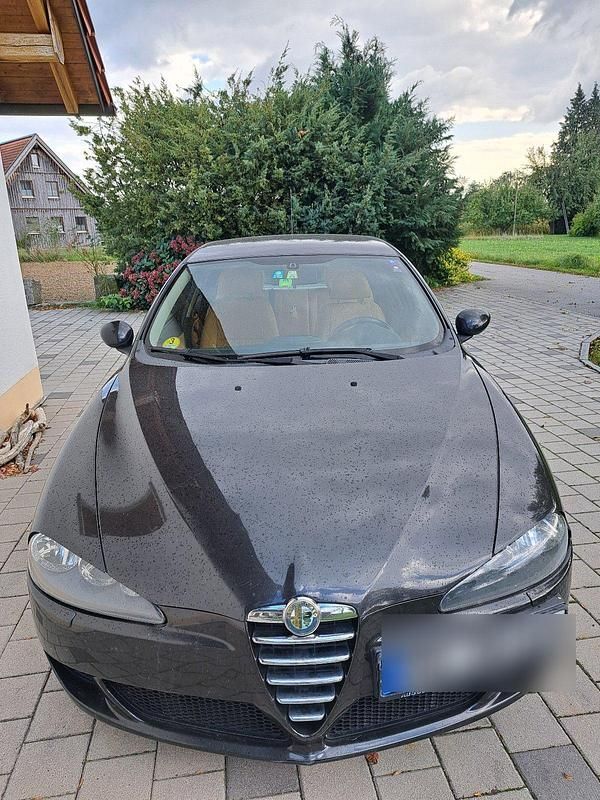Schwarz Gebraucht 2005 Alfa Romeo 147 Kleinwagen | 1.450 € (Fairer Preis) - Bild 1/4