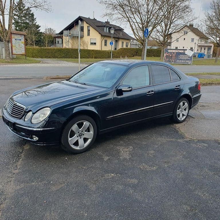 Gebraucht Mercedes E320 Avantgarde 204 PS (150 kW) 2003 Schwarz Limousine