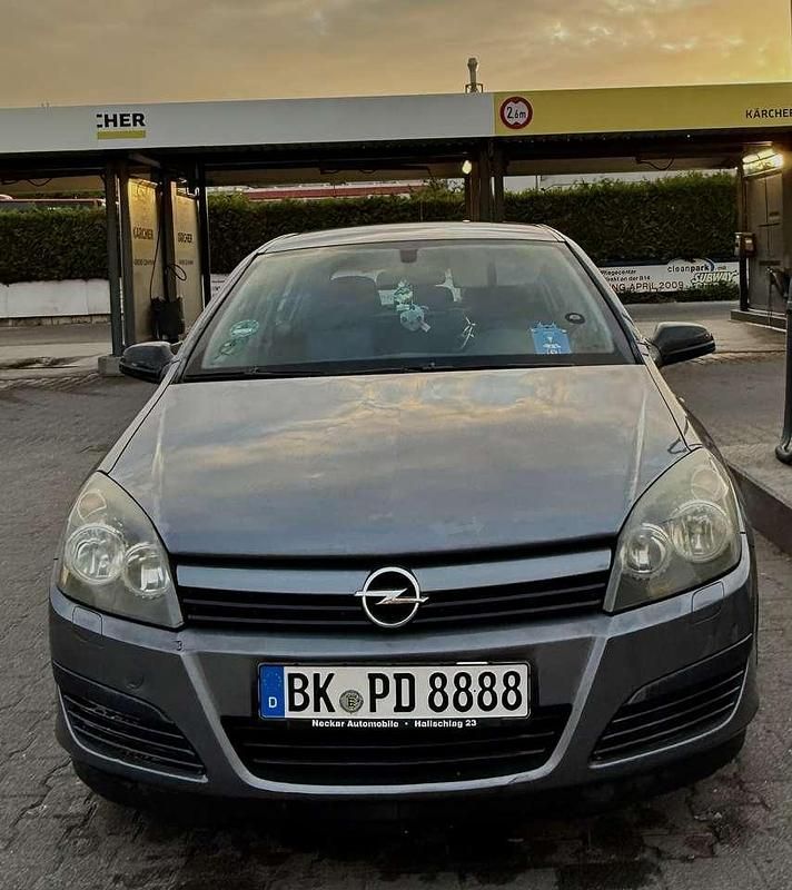 Gebraucht 2004 Opel Astra Enjoy Limousine | 1.800 € (Etwas zu teuer) - Bild 1/4