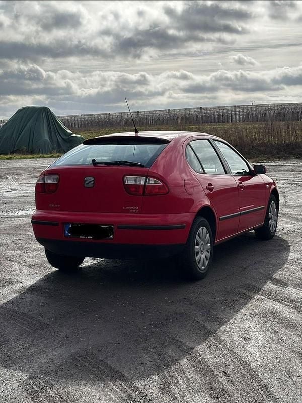 Gebraucht Seat Leon Basis 125 PS (91 kW) 2002 Rot Kleinwagen