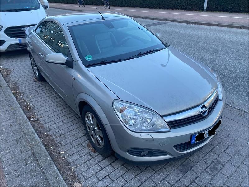 Gebraucht Opel Astra 105 PS (77 kW) 2008 Silber Coupé