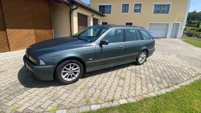 Grau Gebraucht 2004 BMW 525 Kombi | 1.499 € (Guter Preis) - Bild 1/4