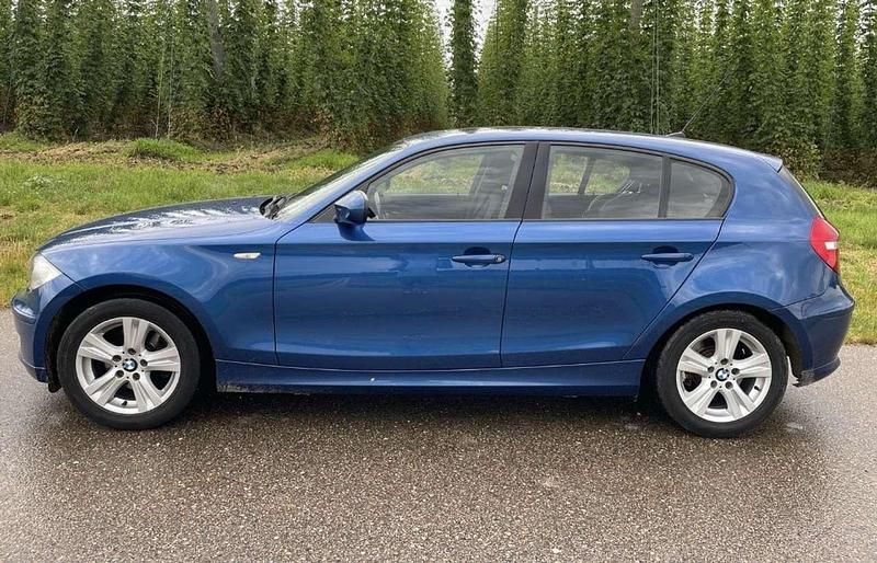 Blau Gebraucht 2010 BMW 120 Kleinwagen | 5.000 € (Fairer Preis) - Bild 1/4