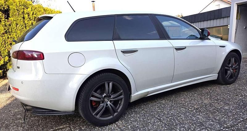 Gebraucht Alfa Romeo 159 200 PS (147 kW) 2011 Weiß Kombi