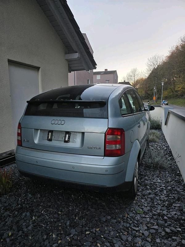 Second-hand Audi A2 75 CP (55 kW) 2001 Albastru Hatchback