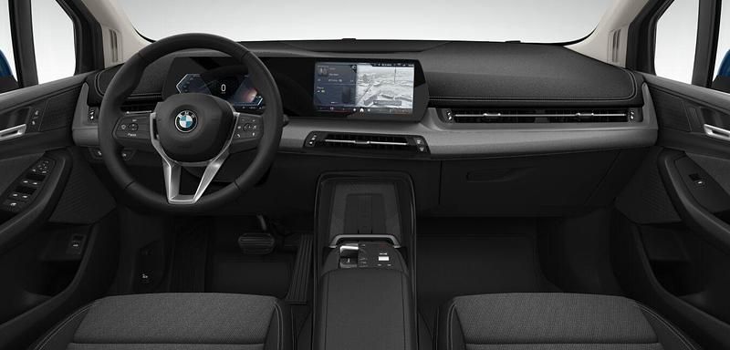 Gebraucht BMW 220 Active Tourer Luxury Line 170 PS (125 kW) 2025 Blau Van / Kleinbus