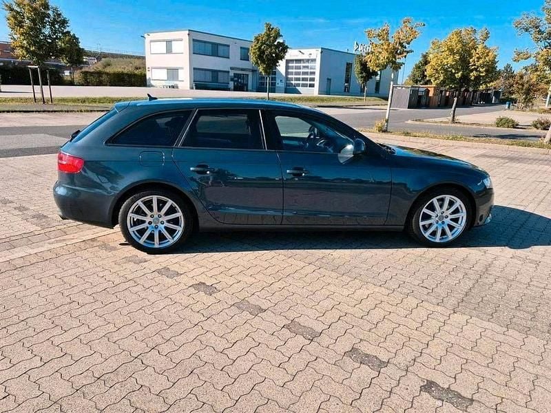 Gebraucht Audi A4 Ambiente 211 PS (155 kW) 2009 Grau Kombi