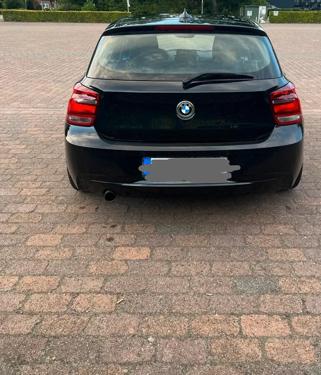 Gebraucht BMW 118 170 PS (125 kW) 2014 Schwarz Kleinwagen