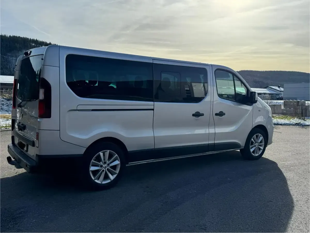 Brugt Renault Trafic 145 HK (106 kW) 2016 Sølv MPV