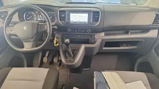 Gebraucht Peugeot Expert 120 PS (88 kW) 2018 Silber Van