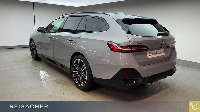 Neu BMW 520 Performance 197 PS (144 kW) 2025 Grau Kombi