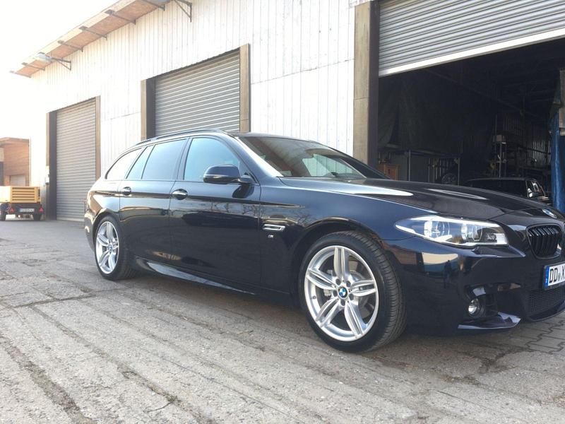 Gebraucht BMW 520 Performance 190 PS (139 kW) 2016 Schwarz Kombi