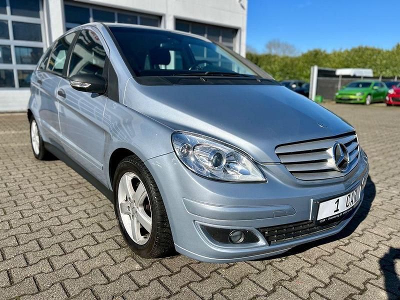 Gebraucht Mercedes B200 136 PS (100 kW) 2007 Blau Van / Kleinbus