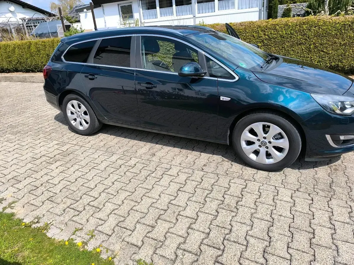 Usata Opel Astra 136 CV (100 kW) 2015 Verde Station wagon
