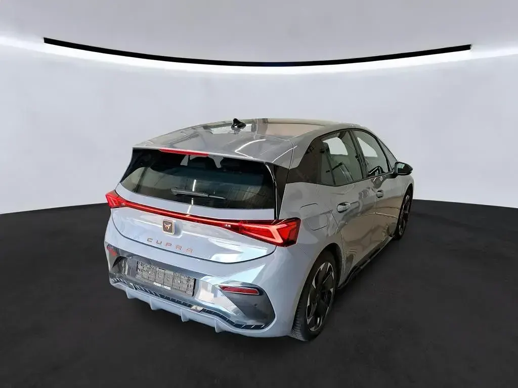 Gebraucht Cupra Born 150 kW (204 PS) 2024 Mondsteingrau Kleinwagen