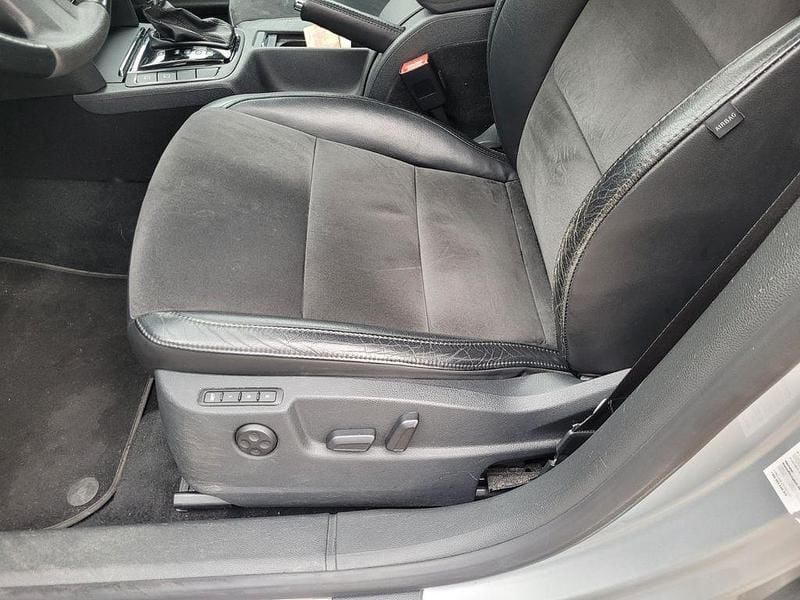 Gebraucht Skoda Superb Active 170 PS (125 kW) 2012 Grau Limousine