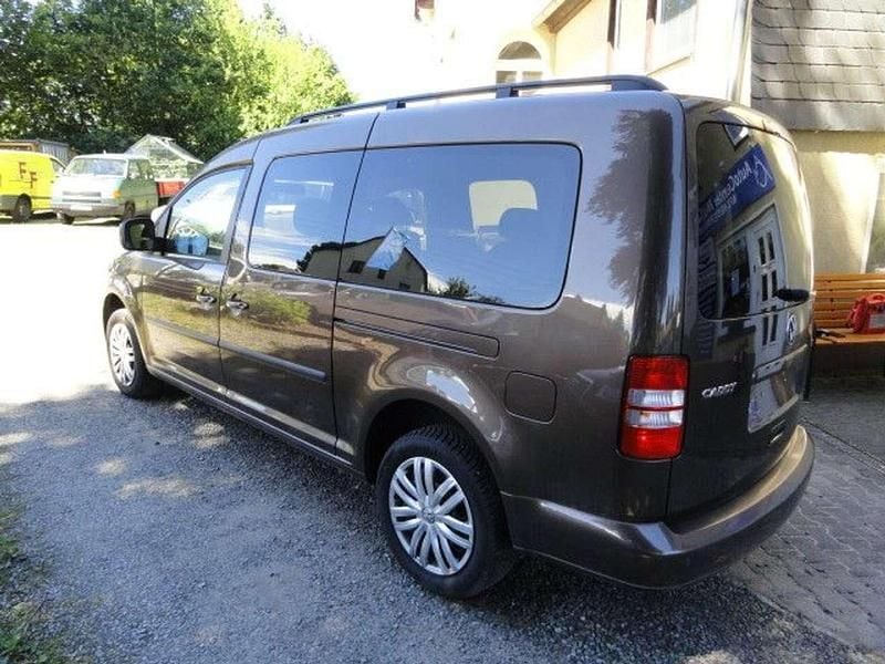 Gebraucht VW Caddy Maxi Trendline 105 PS (77 kW) 2014 Toffeebraun metallic Van / Kleinbus