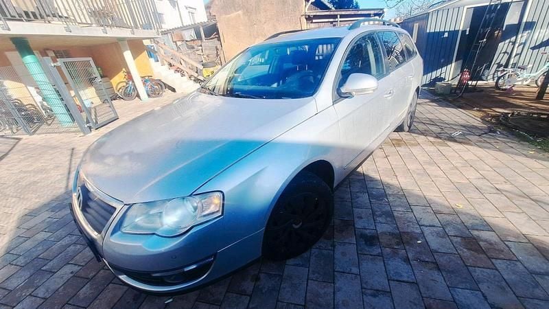 Gebraucht VW Passat Comfortline 140 PS (102 kW) 2010 Silber Kombi