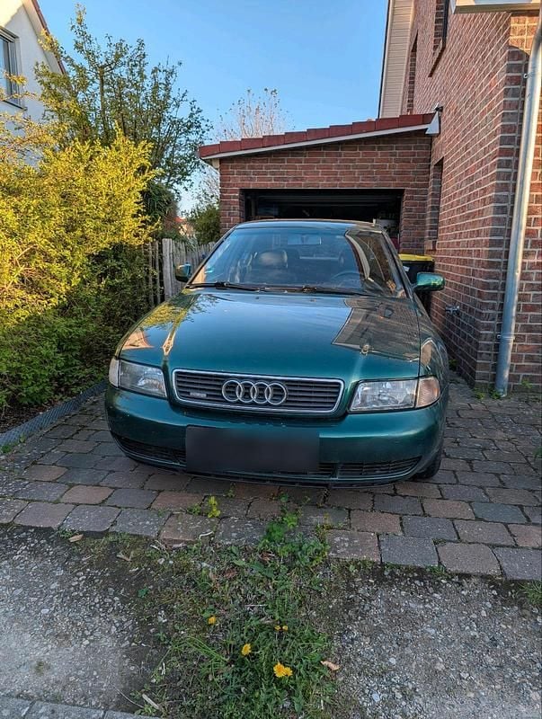 Usata Audi A4 101 CV (74 kW) 1998 Verde Berlina