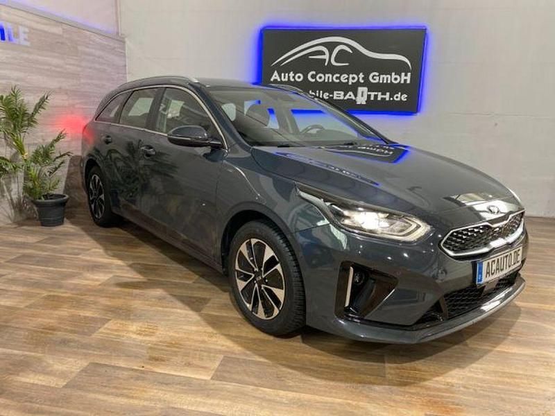 Gebraucht Kia Ceed Spirit 105 PS (77 kW) 2020 Dark penta (metallic) Kleinwagen