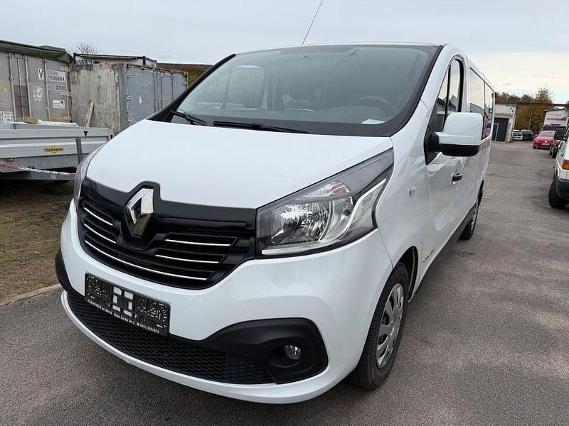 Gebraucht Renault Trafic Expression 125 PS (91 kW) 2017 Weiß Van / Kleinbus