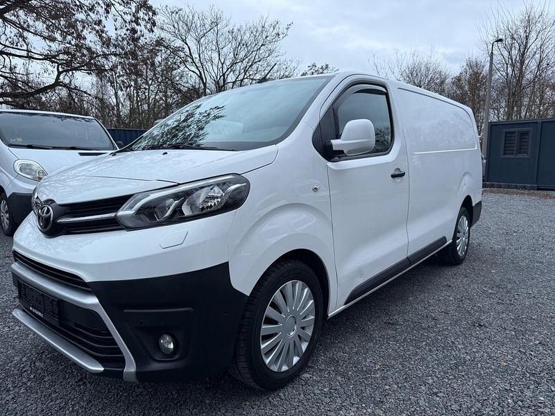 Gebraucht Toyota Proace Comfort 122 PS (89 kW) 2017 Weiß Van / Kleinbus