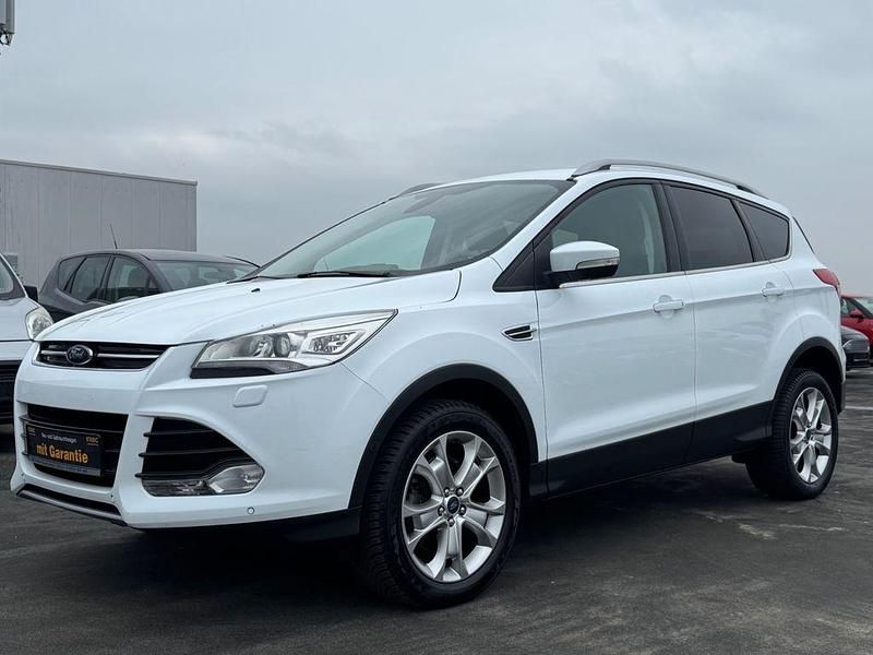 Weiß Gebraucht 2013 Ford Kuga Titanium SUV | 10.000 € (Fairer Preis) - Bild 1/4