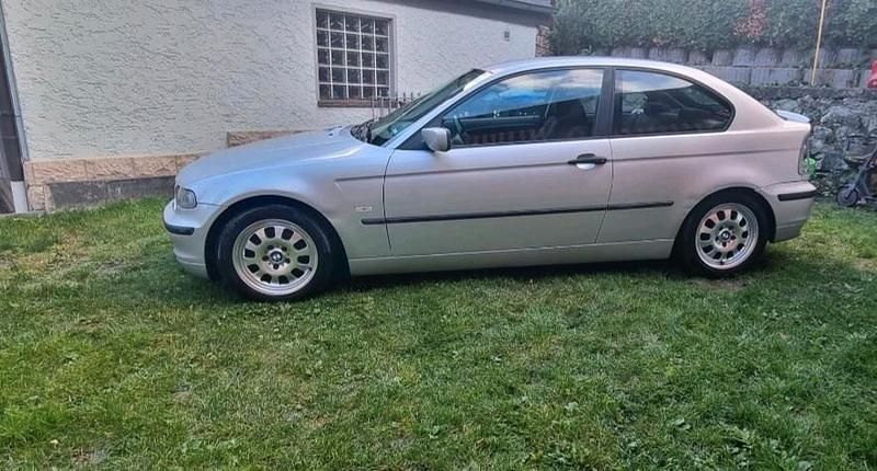 Gebraucht BMW 316 Compact 116 PS (85 kW) 2002 Silber Kleinwagen