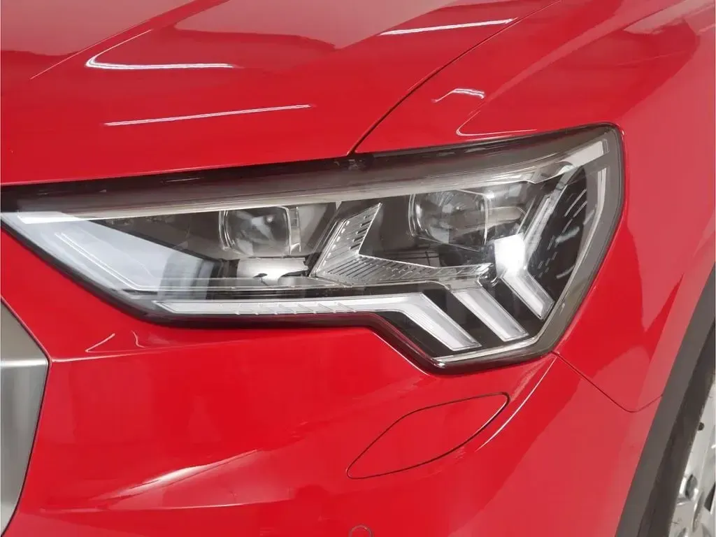 Gebraucht Audi Q3 150 PS (110 kW) 2024 Progressivrot metallic SUV