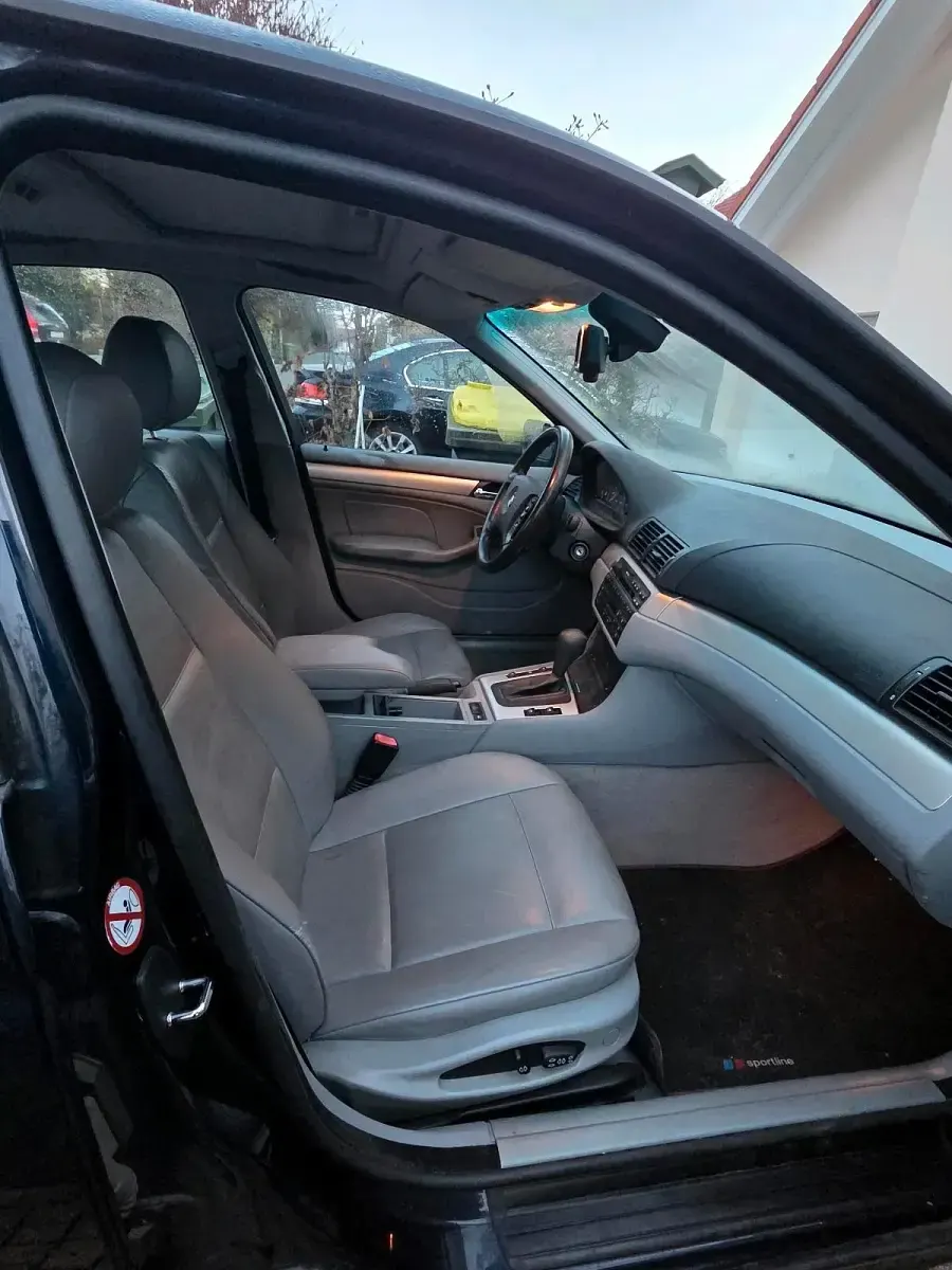 Gebraucht BMW 320 150 PS (110 kW) 2004 Blau Limousine