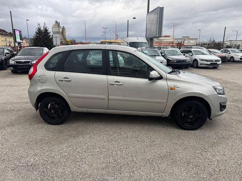 Gebraucht Lada Kalina 98 PS (72 kW) 2018 Silber Limousine