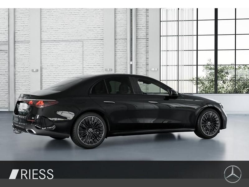 Gebraucht Mercedes E300 AMG 197 PS (144 kW) 2025 Metalliclack obsidianschwarz Limousine