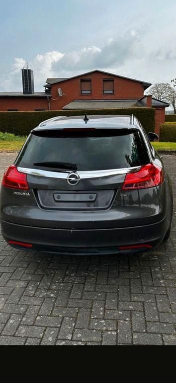 Gebraucht Opel Insignia Selection 131 PS (96 kW) 2011 Grau Kombi