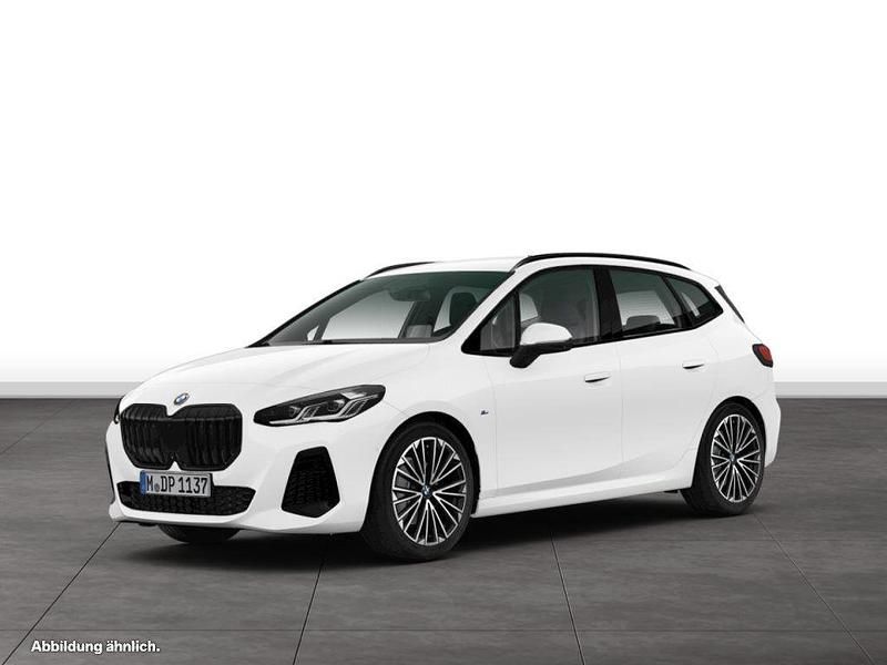 Alpinweiss Gebraucht 2025 BMW 220 Active Tourer Comfort Edition Van / Kleinbus | 37.514 € (Etwas zu teuer) - Bild 1/3
