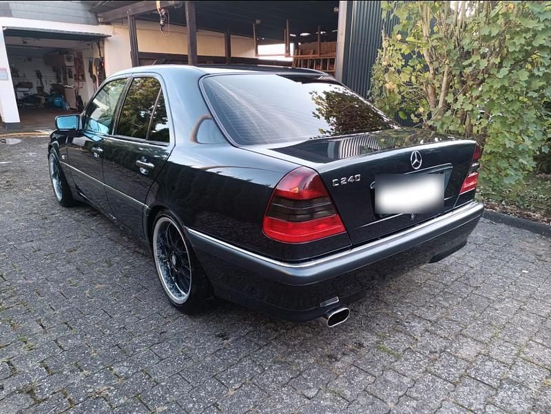 Gebraucht Mercedes C240 170 PS (125 kW) 1997 Schwarz Limousine