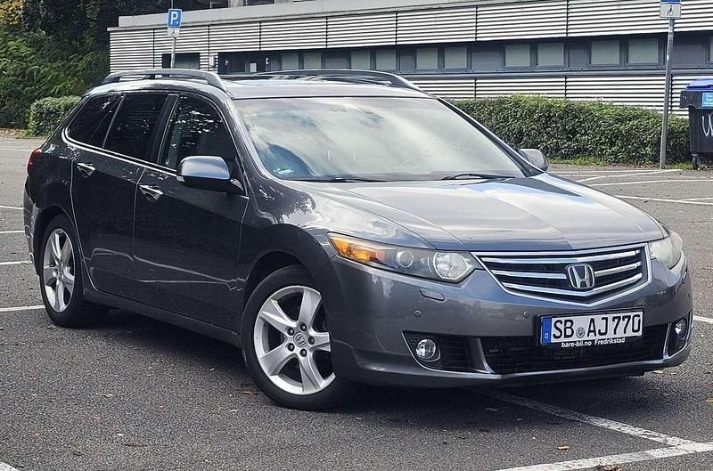 Gebraucht Honda Accord Executive 150 PS (110 kW) 2009 Kombi