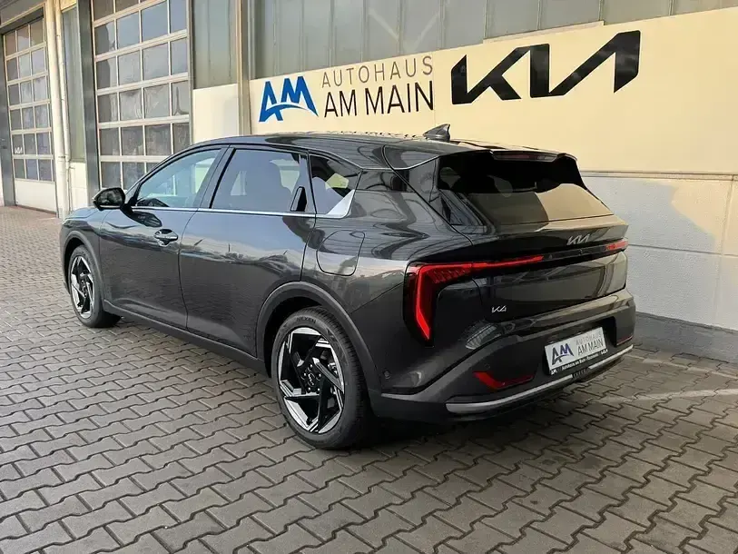 Neu Kia K4 Spirit 150 PS (110 kW) 2025 Grau Limousine