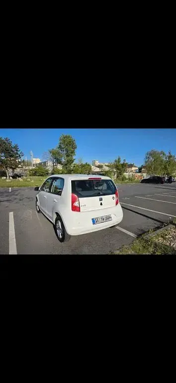 Używany Seat Mii Chic 60 KM (44 kW) 2016 Biały Hatchback