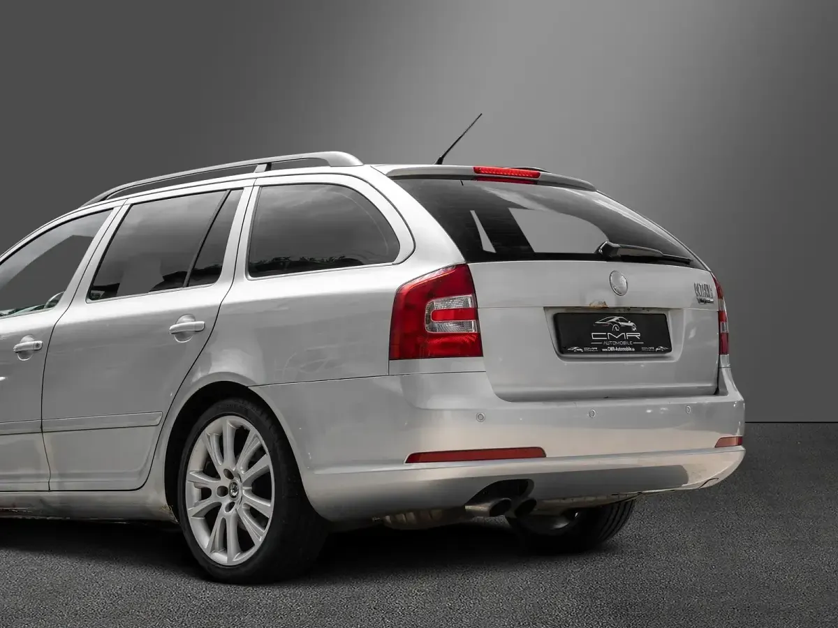 Gebraucht Skoda Octavia RS 170 PS (125 kW) 2008 Brilliant silber mettalic Kombi