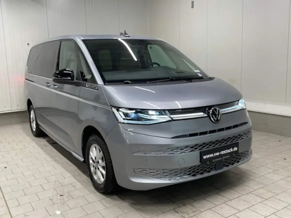 Gebraucht VW Multivan Style 150 PS (110 kW) 2025 Van / Kleinbus