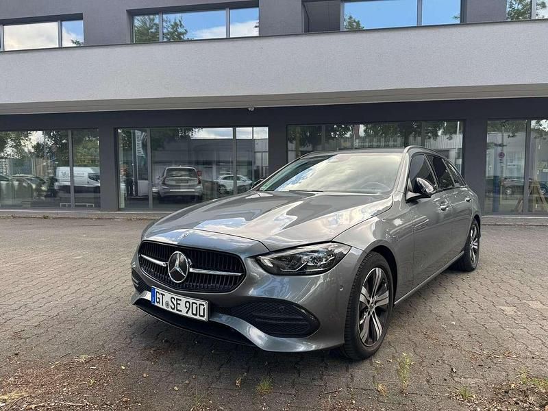 Grau Gebraucht 2022 Mercedes C300 Avantgarde Kombi | 30.900 € (Superpreis) - Bild 1/4